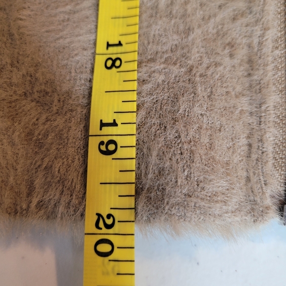 Gymshark x Whitney Simmons Whitney eyelash knit jacket Size Medium - Picture 9 of 12